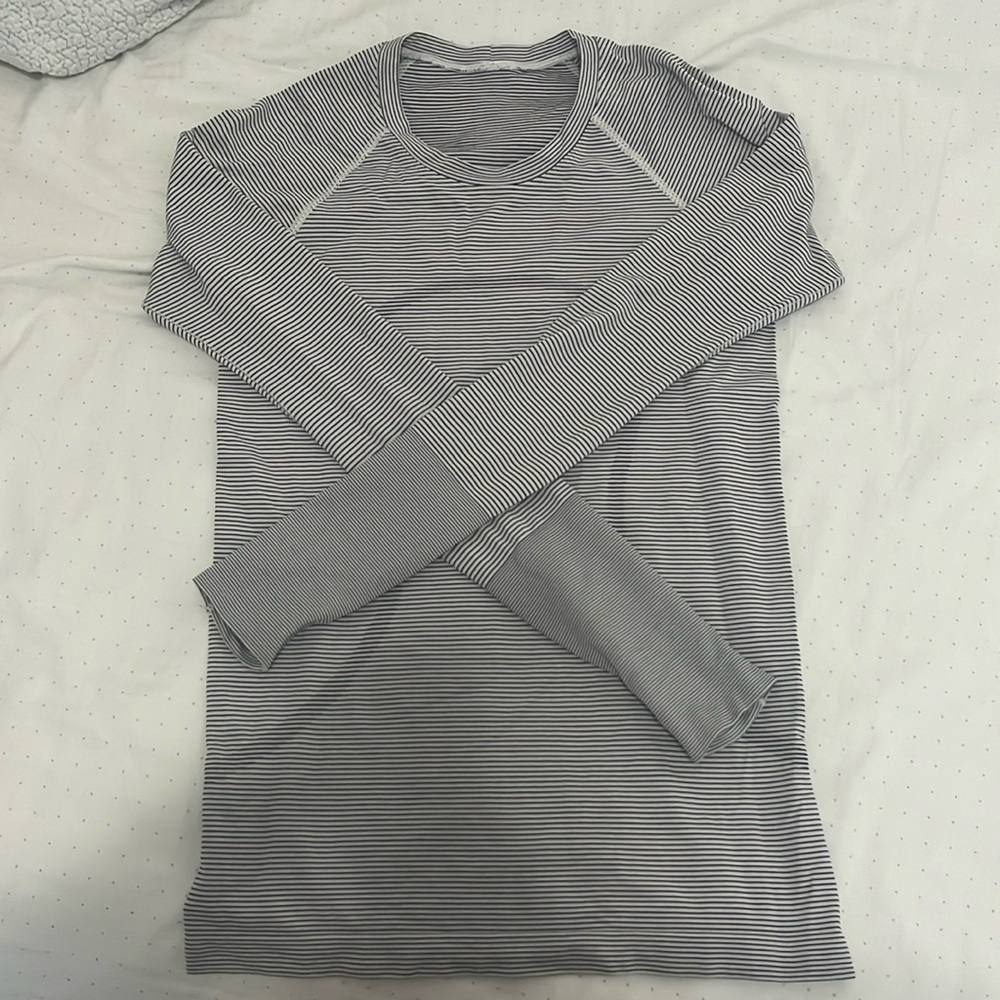 Lululemon swiftly tech